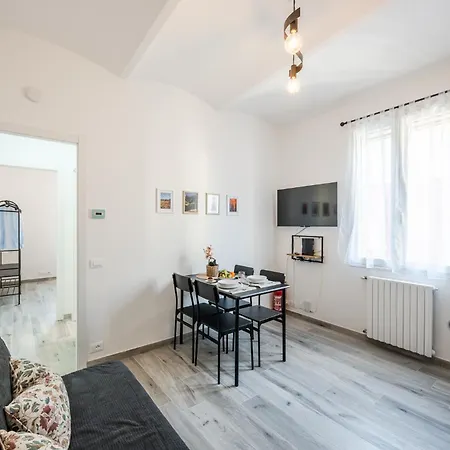 아파트 La Casa Di Eva